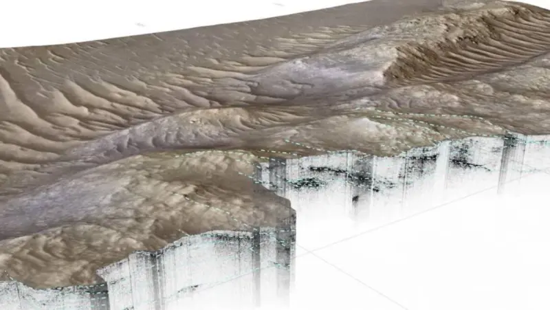 Río marciano enterrado en Marte