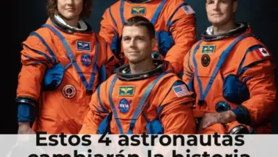 Astronautas en trajes espaciales caminando en la luna