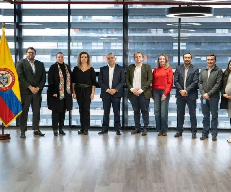 CRC baja tarifas y cambia reglas de cancelación de servicios