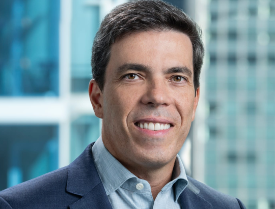 Motorola apuesta por la IA y el segmento premium en América Latina: entrevista con José Cardoso, vicepresidente y gerent