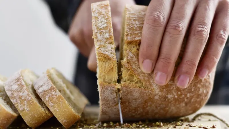 Revelan por qué el pan y la harina causan aumento de peso incluso si no se comen en exceso